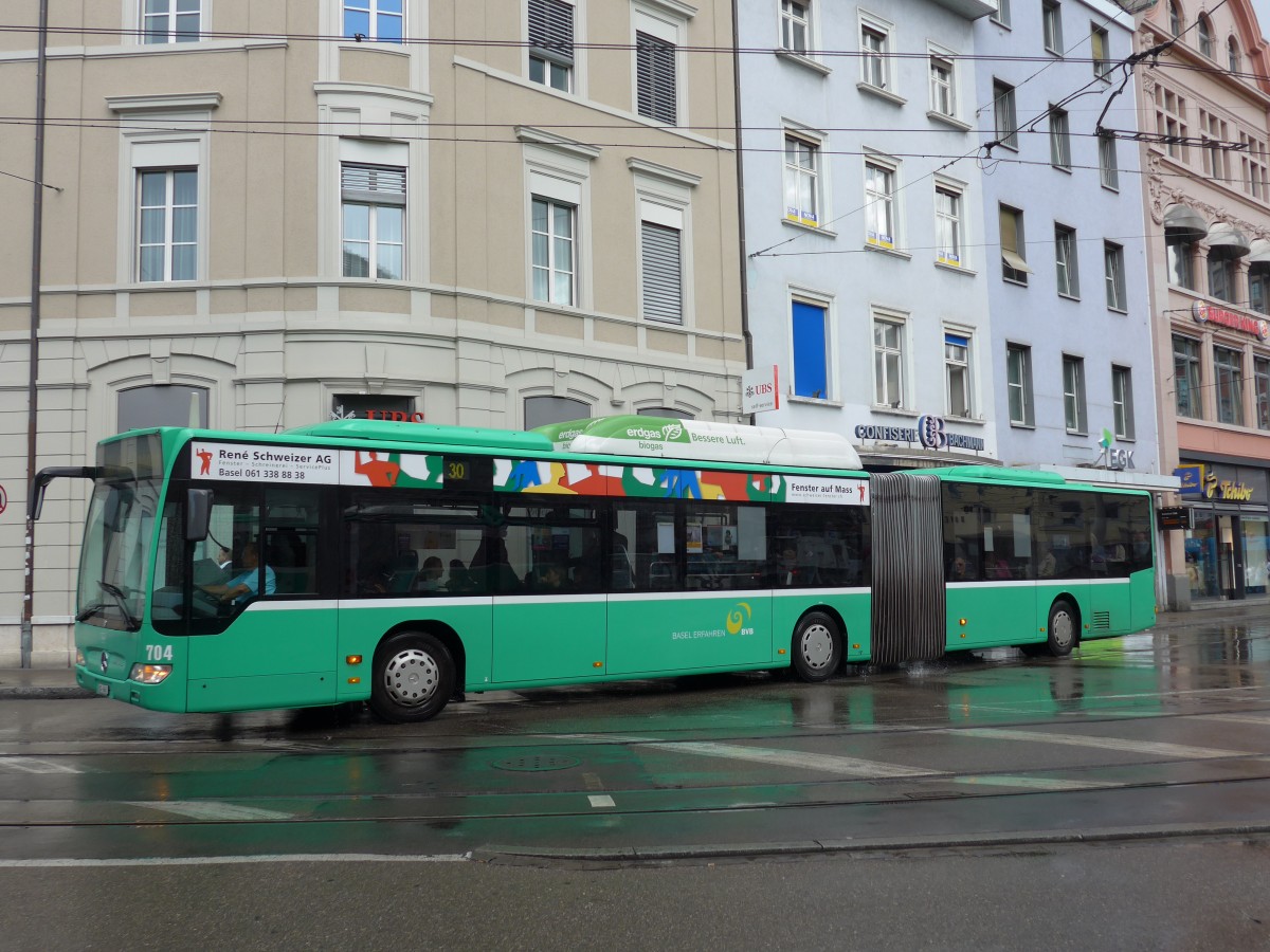 (164'686) - BVB Basel - Nr. 704/BS 6663 - Mercedes am 14. September 2015 beim Bahnhof Basel