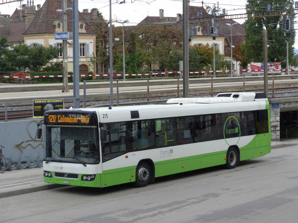 (164'760) - transN, La Chaux-de-Fonds - Nr. 215/NE 93'215 - Volvo (ex TN Neuchtel Nr. 215) am 15. September 2015 beim Bahnhof Neuchtel