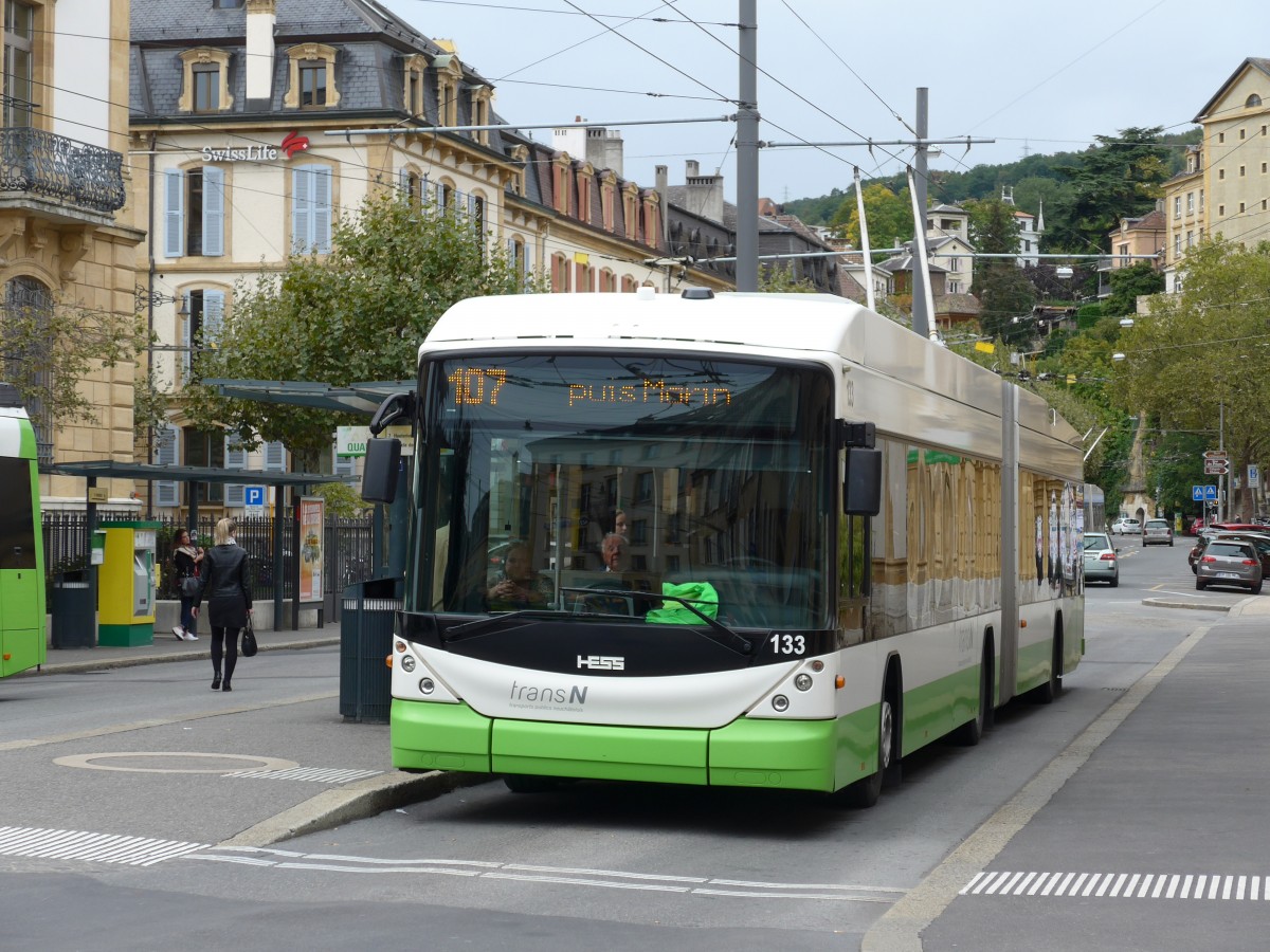 (164'805) - transN, La Chaux-de-Fonds - Nr. 133 - Hess/Hess Gelenktrolleybus (ex TN Neuchtel Nr. 133) am 15. September 2015 in Neuchtel, Place Pury