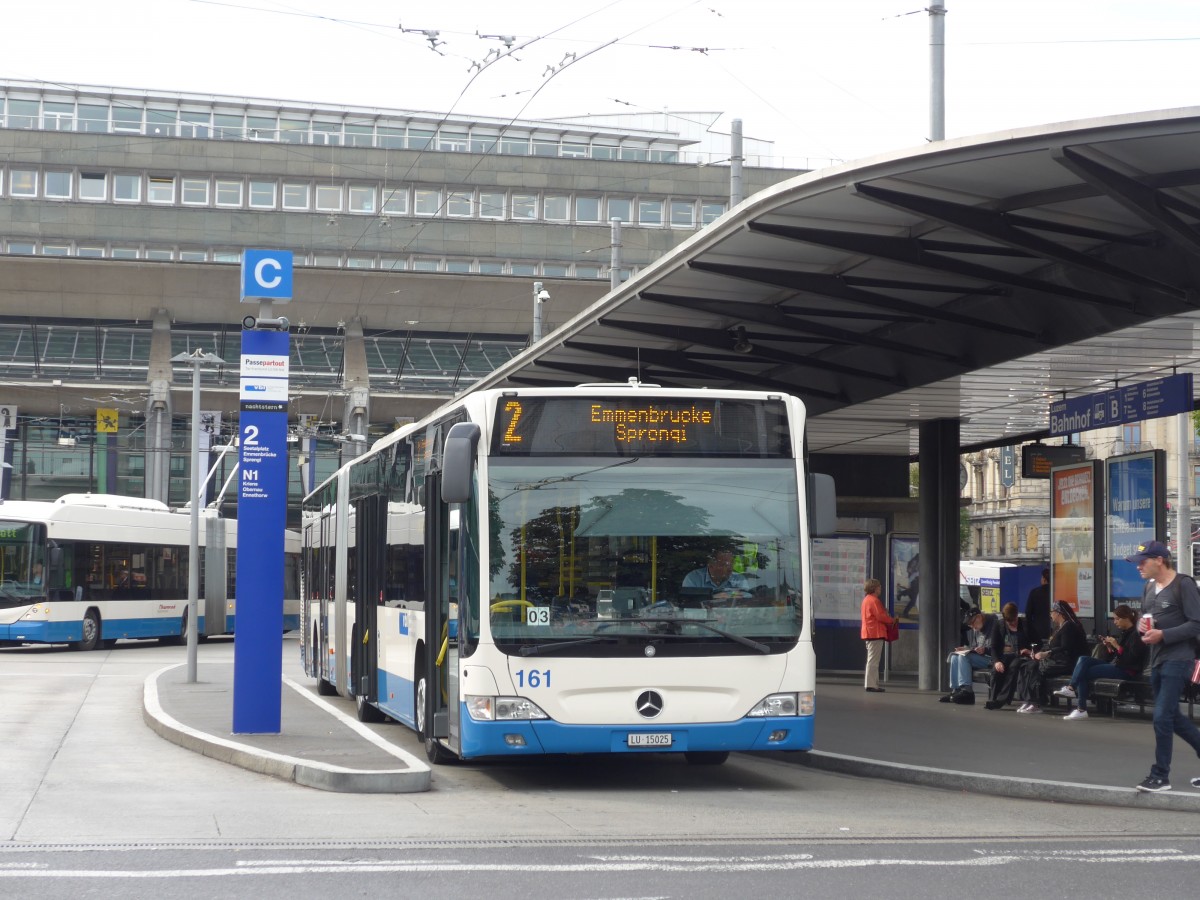 (164'877) - VBL Luzern - Nr. 161/LU 15'025 - Mercedes am 16. September 2015 beim Bahnhof Luzern