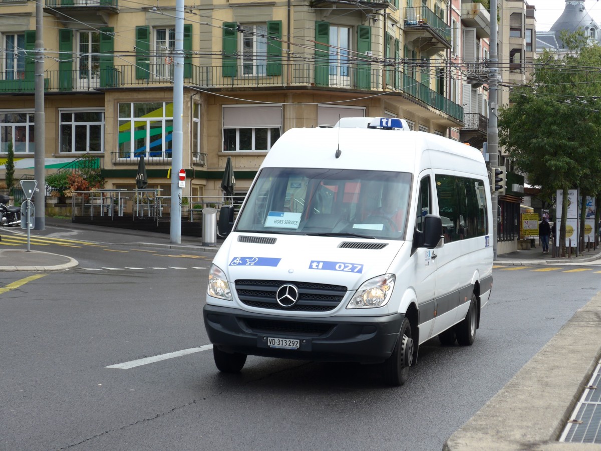 (165'095) - TL Lausanne - Nr. 27/VD 313'292 - Mercedes am 18. September 2015 in Lausanne, Chauderon