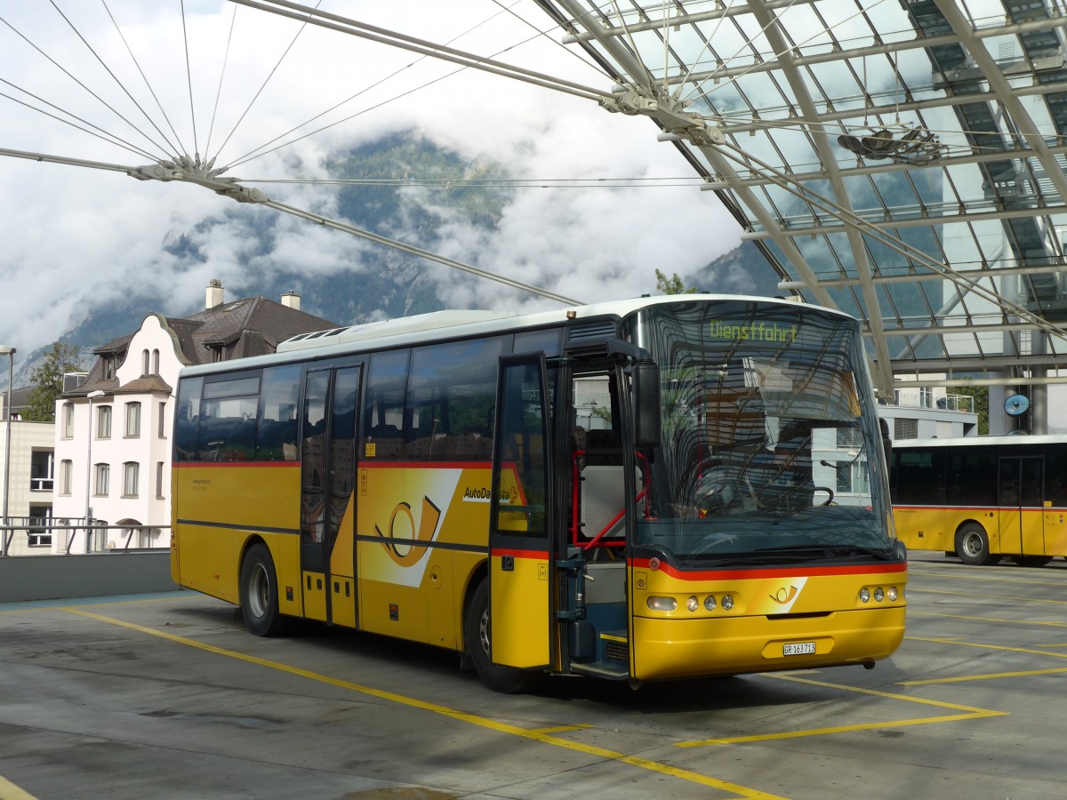 (165'235) - Mark, Andeer - GR 163'713 - Neoplan (ex GR 3340) am 19. September 2015 in Chur, Postautostation