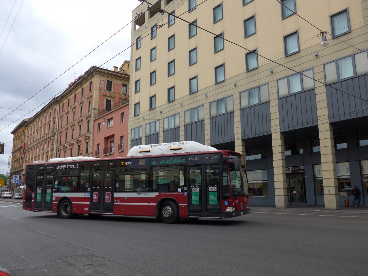 (165'551) - TPER Bologna - Nr. 1629 - Mercedes am 23. September 2015 beim Bahnhof Bologna Centrale