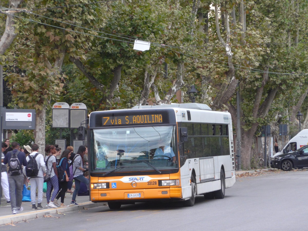 (165'573) - START Cesena - Nr. 33'128/CM-468 ZR - Irisbus am 23. September 2015 beim Bahnhof Rimini