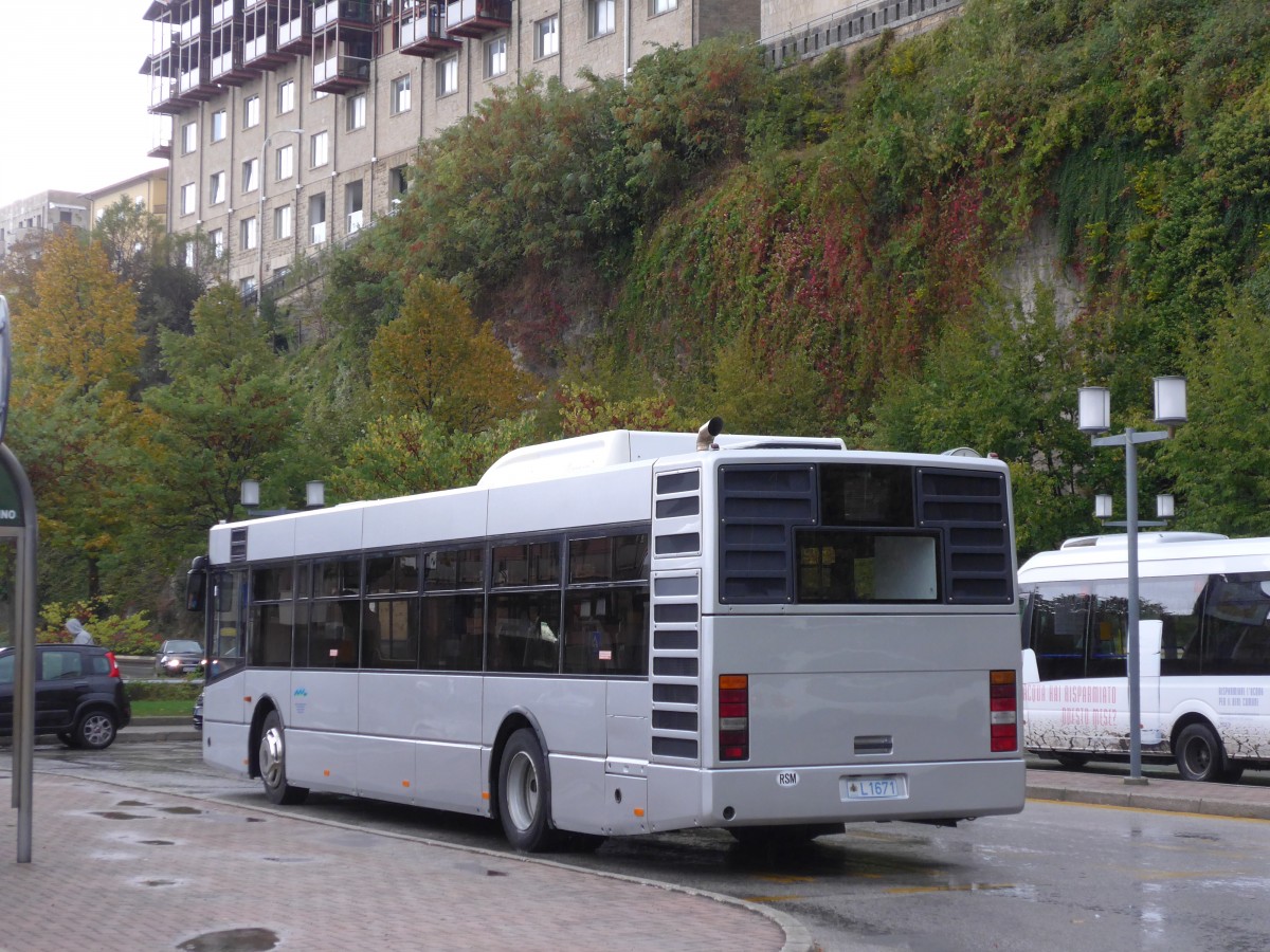 (165'601) - AASS San Marino - L1671 - BredaMenarinibus am 23. September 2015 in San Marino