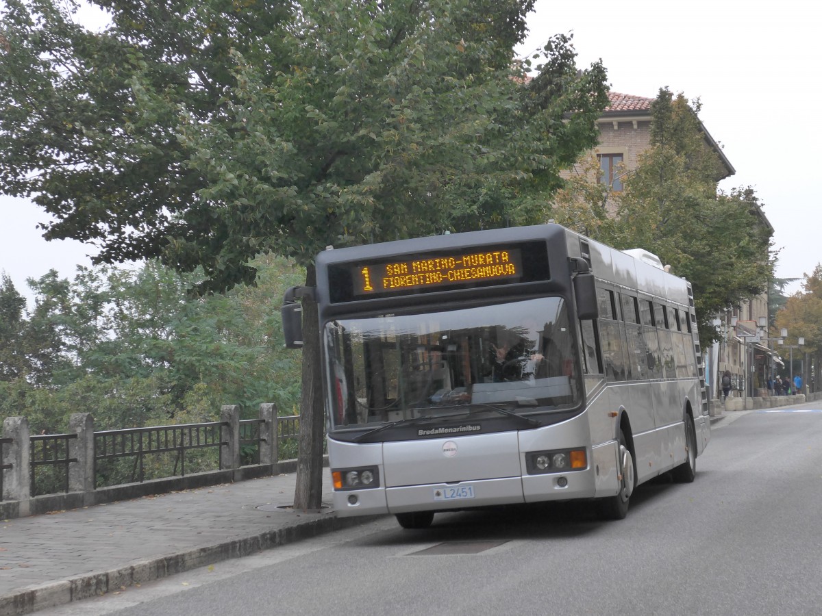 (165'657) - AASS San Marino - L2451 - BredaMenarinibus am 24. September 2015 in San Marino