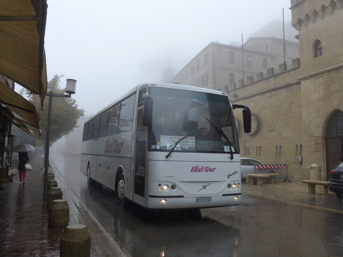(165'677) - Elia's Tour, Borgo Maggiore - F2108 - Volvo/Barbi am 24. September 2015 in San Marino
