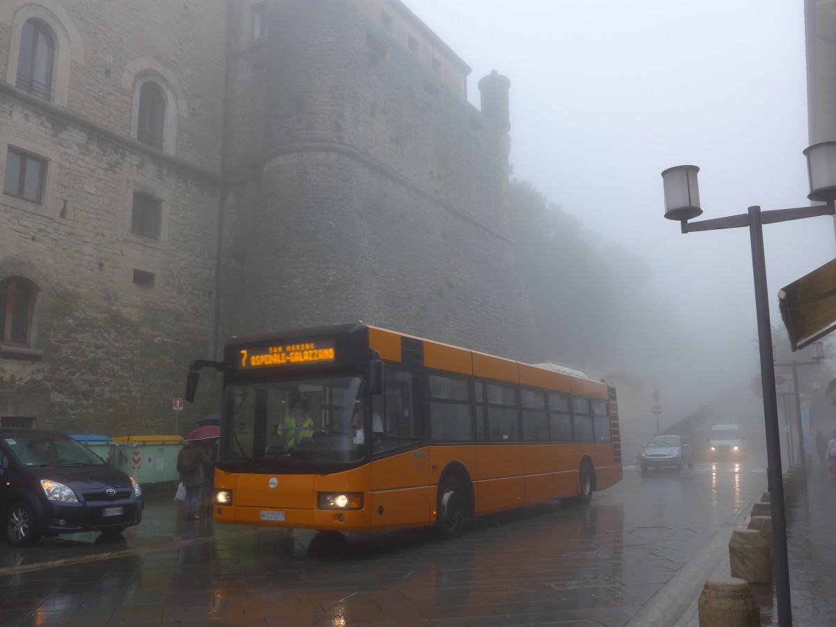 (165'683) - AASS San Marino - C7077 - BredaMenarinibus am 24. September 2015 in San Marino