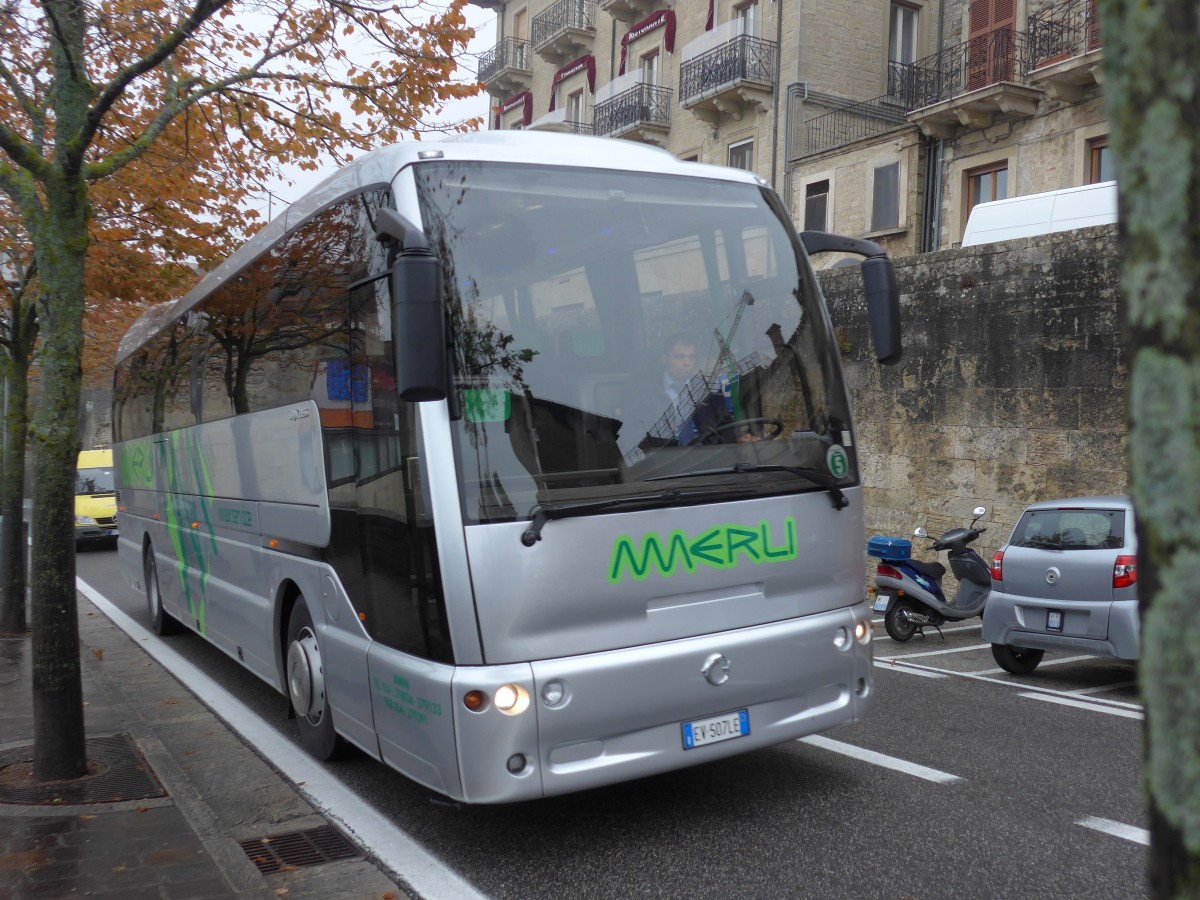 (165'729) - Aus Italien: Merli, Rimini - EY-507 LE - Irisbus am 25. September 2015 in San Marino