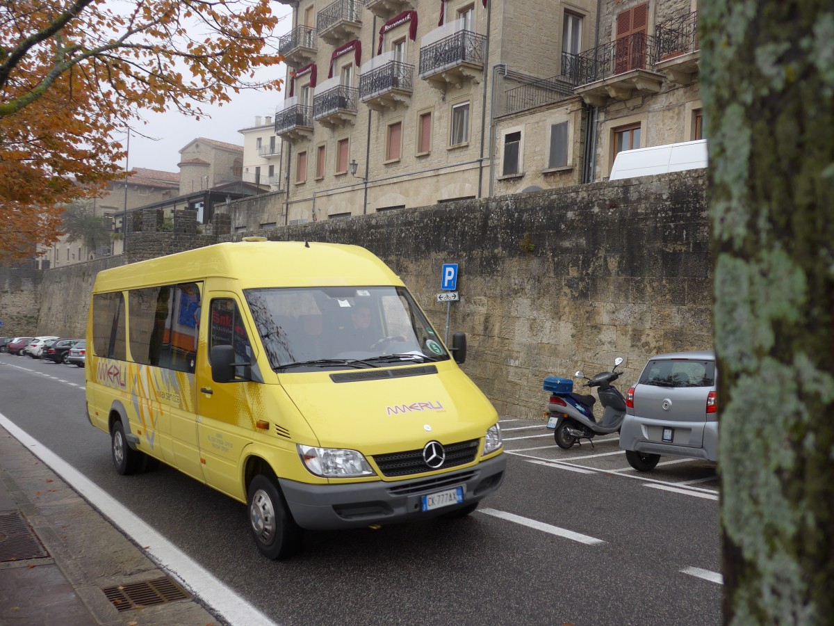 (165'730) - Aus Italien: Merli, Rimini - CK-777 AX - Mercedes am 25. September 2015 in San Marino