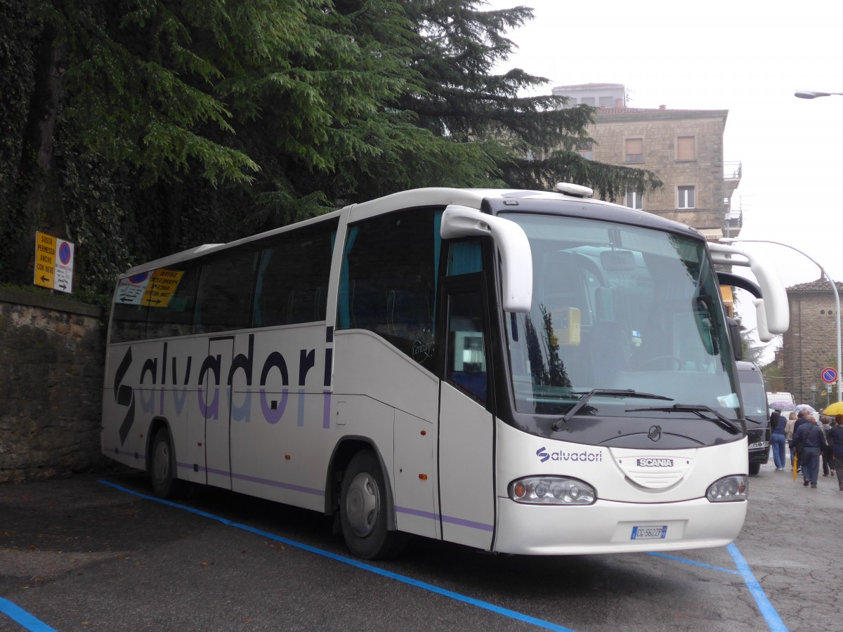 (165'733) - Aus Italien: Salvadori, Cattolica - CG-562 ZP - Scania/Irizar am 25. September 2015 in San Marino