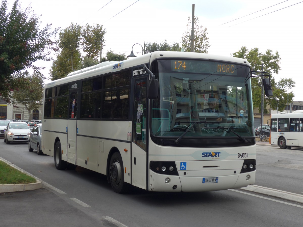 (165'790) - START Cesena - Nr. 34'051/DB-871 DX - Cacciamali am 25. September 2015 beim Bahnhof Rimini