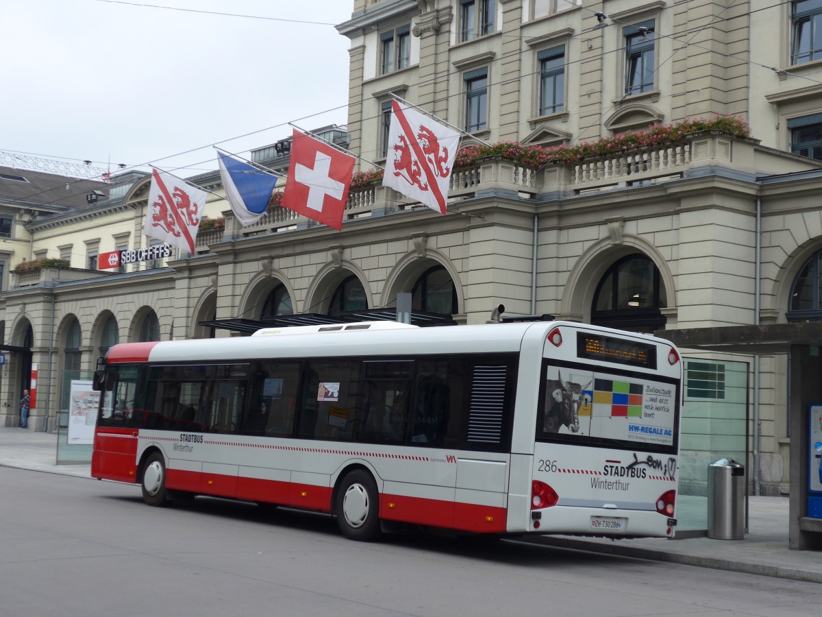 (165'831) - SW Winterthur - Nr. 286/ZH 730'286 - Solaris am 26. September 2015 beim Hauptbahnhof Winterthur