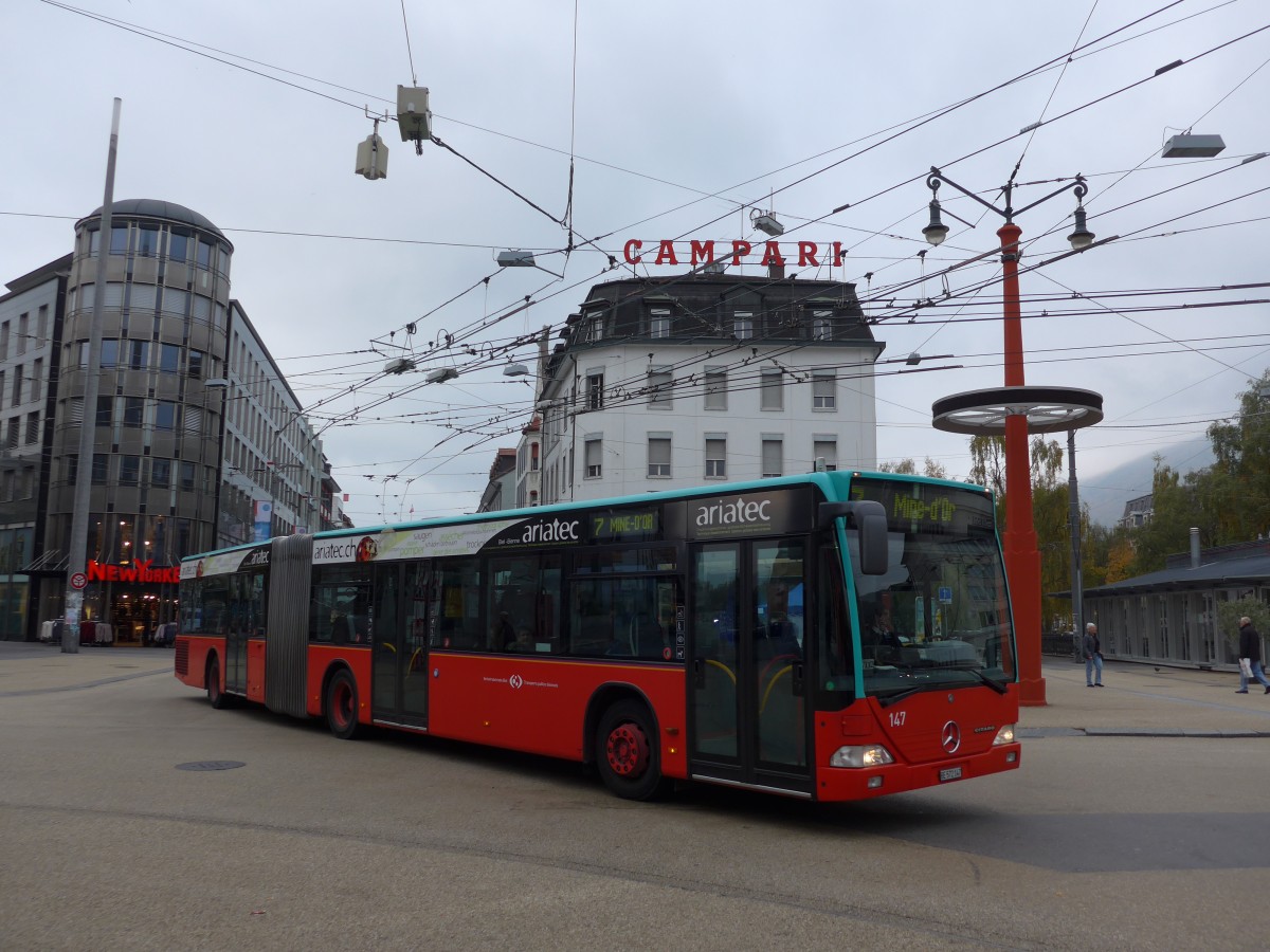 (166'329) - VB Biel - Nr. 147/BE 572'147 - Mercedes am 24. Oktober 2015 in Biel, Zentralplatz