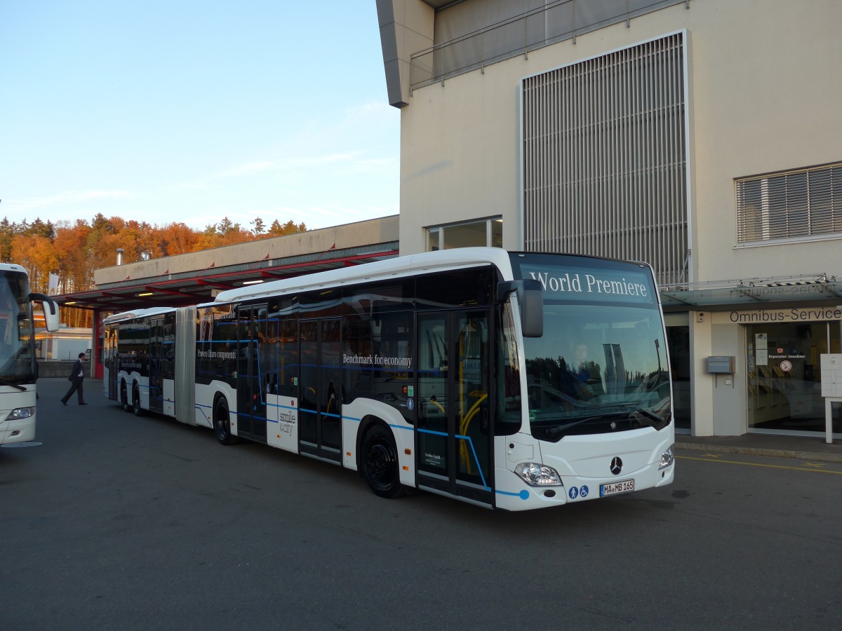 (166'550) - Aus Deutschland: Mercedes, Mannheim - MA-MB 165 - Mercedes am 6. November 2015 in Kloten, EvoBus
