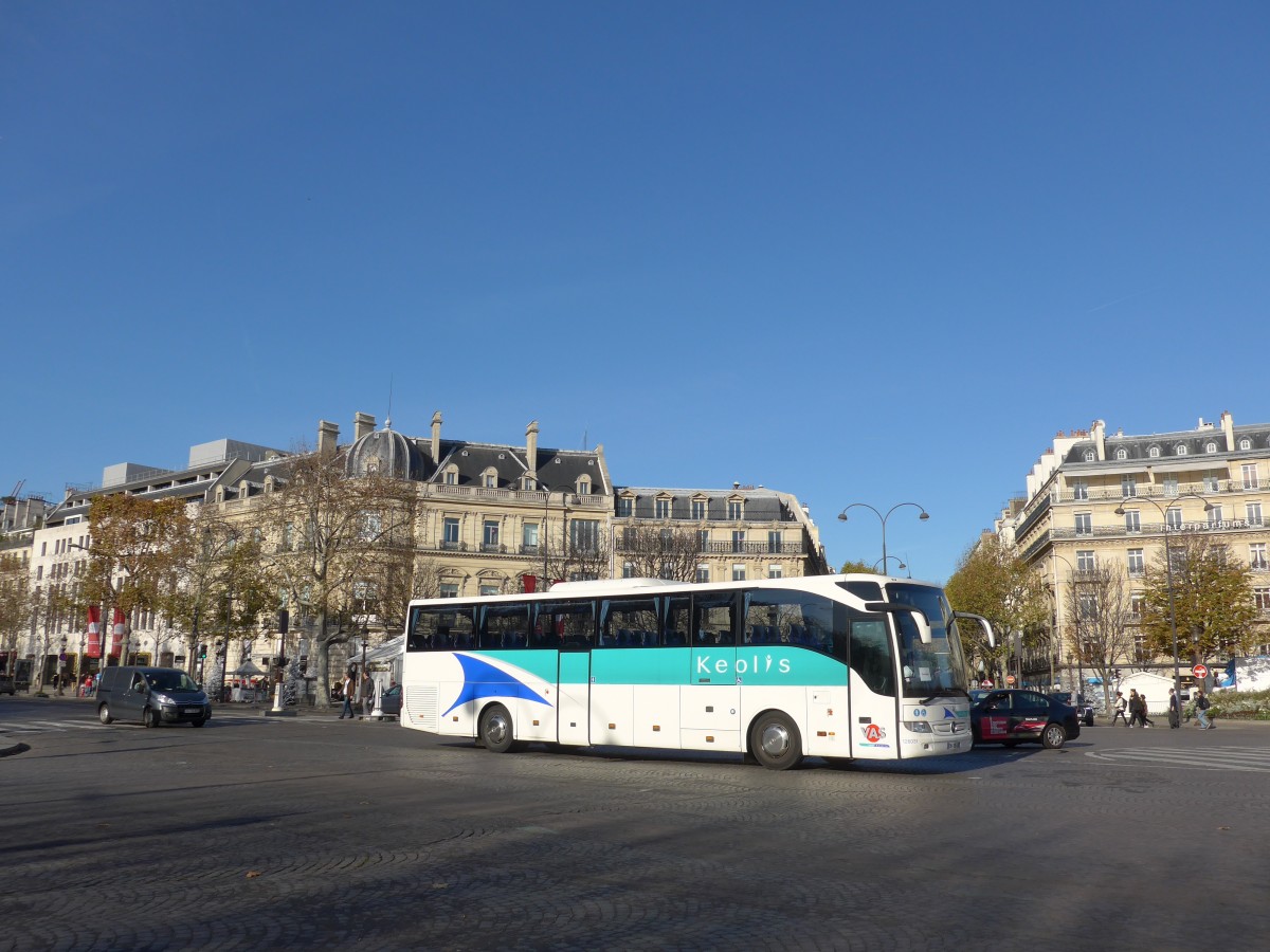 (166'663) - Keolis, Paris - Nr. 126'031/CN 115 JR - Mercedes am 15. November 2015 in Paris, Champs-Elyses