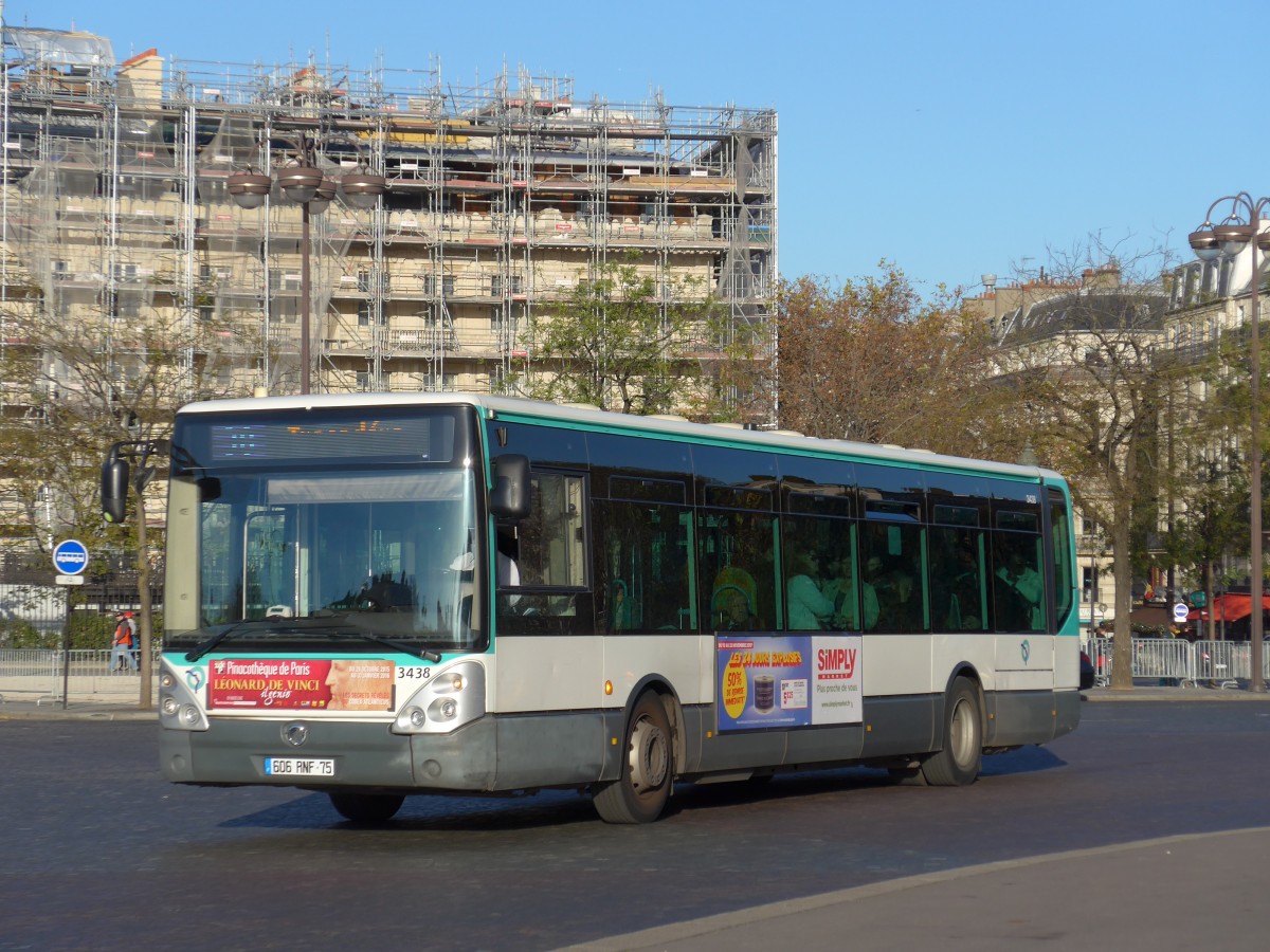 (166'701) - RATP Paris - Nr. 3438/606 RNF 75 - Irisbus am 15. November 2015 in Paris, Arc de Triomphe