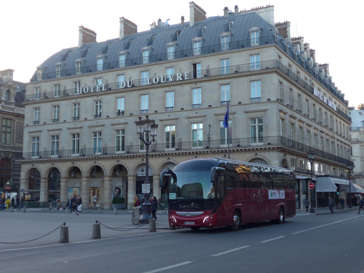 (166'723) - SAVAC, Chevreuse - DD 339 NV - Irisbus am 15. November 2015 in Paris, Louvre