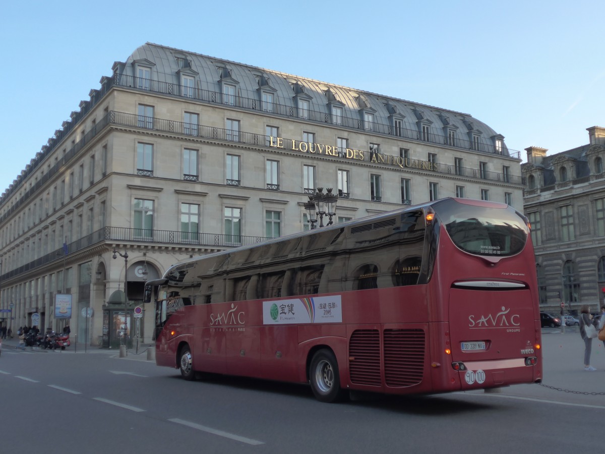 (166'724) - SAVAC, Chevreuse - DD 339 NV - Irisbus am 15. November 2015 in Paris, Louvre