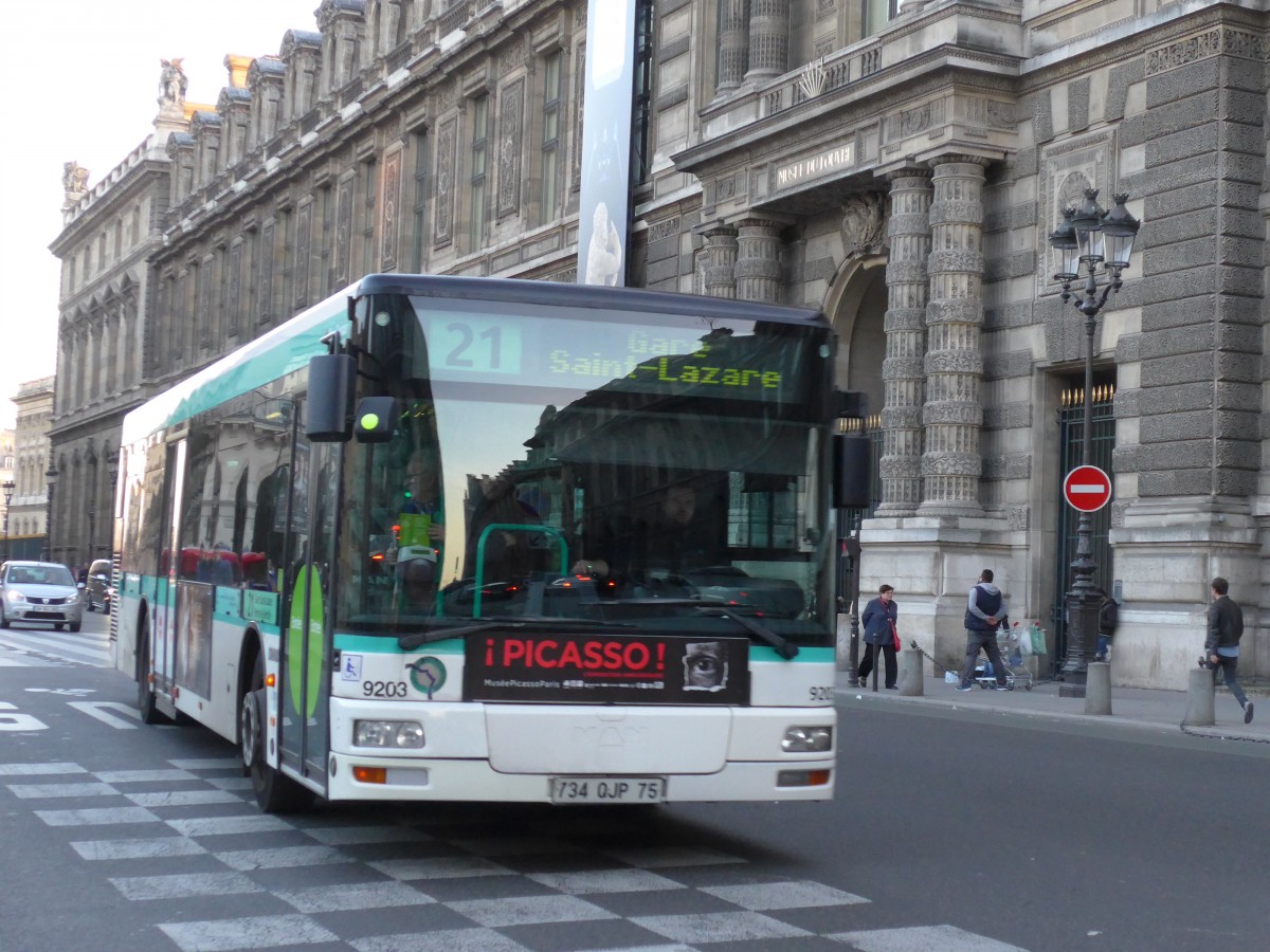 (166'745) - RATP Paris - Nr. 9203/734 QJP 75 - MAN am 15. November 2015 in Paris, Louvre