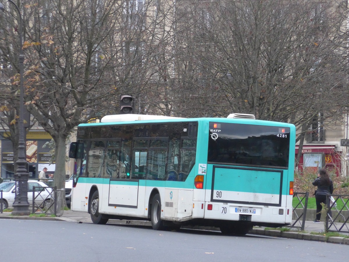 (166'768) - RATP Paris - Nr. 4281/BW 885 WJ - Mercedes am 16. Novmeber 2015 in Paris, Nation