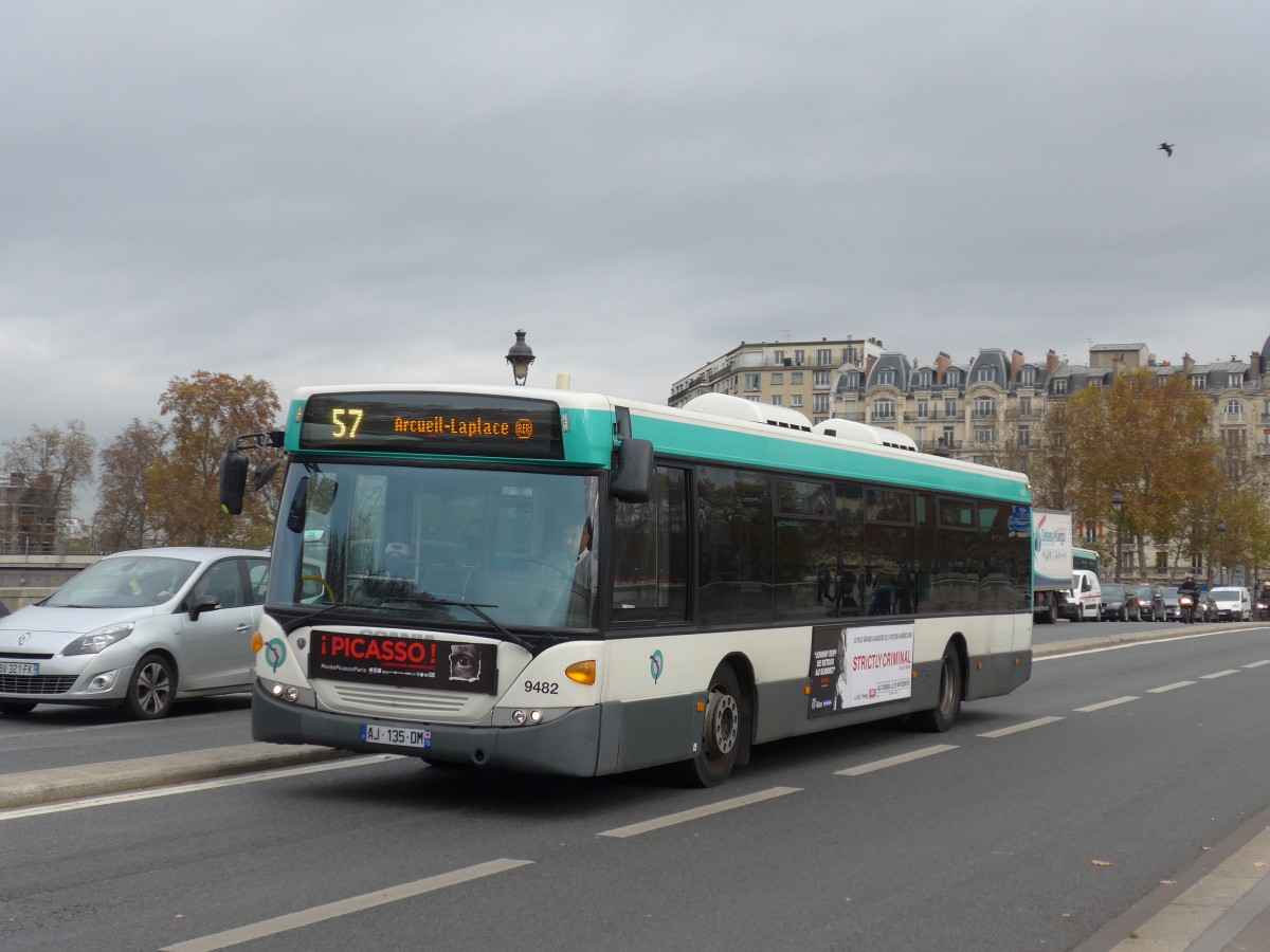 (166'821) - RATP Paris - Nr. 9482/AJ 135 DM - Scania am 16. November 2015 in Paris, Gare d'Austerlitz