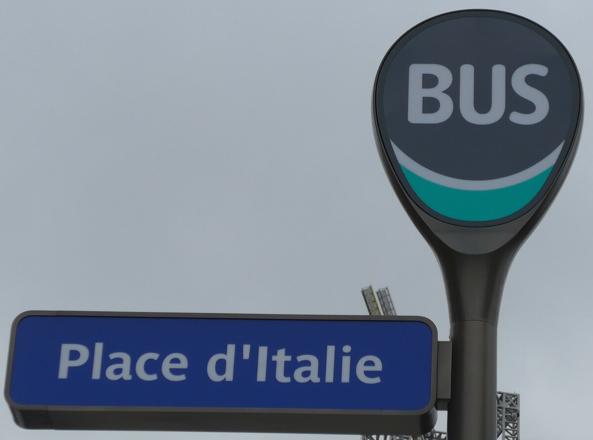 (166'852) - RATP-Haltestellenschild - Paris, Place d'Italie - am 16. November 2015