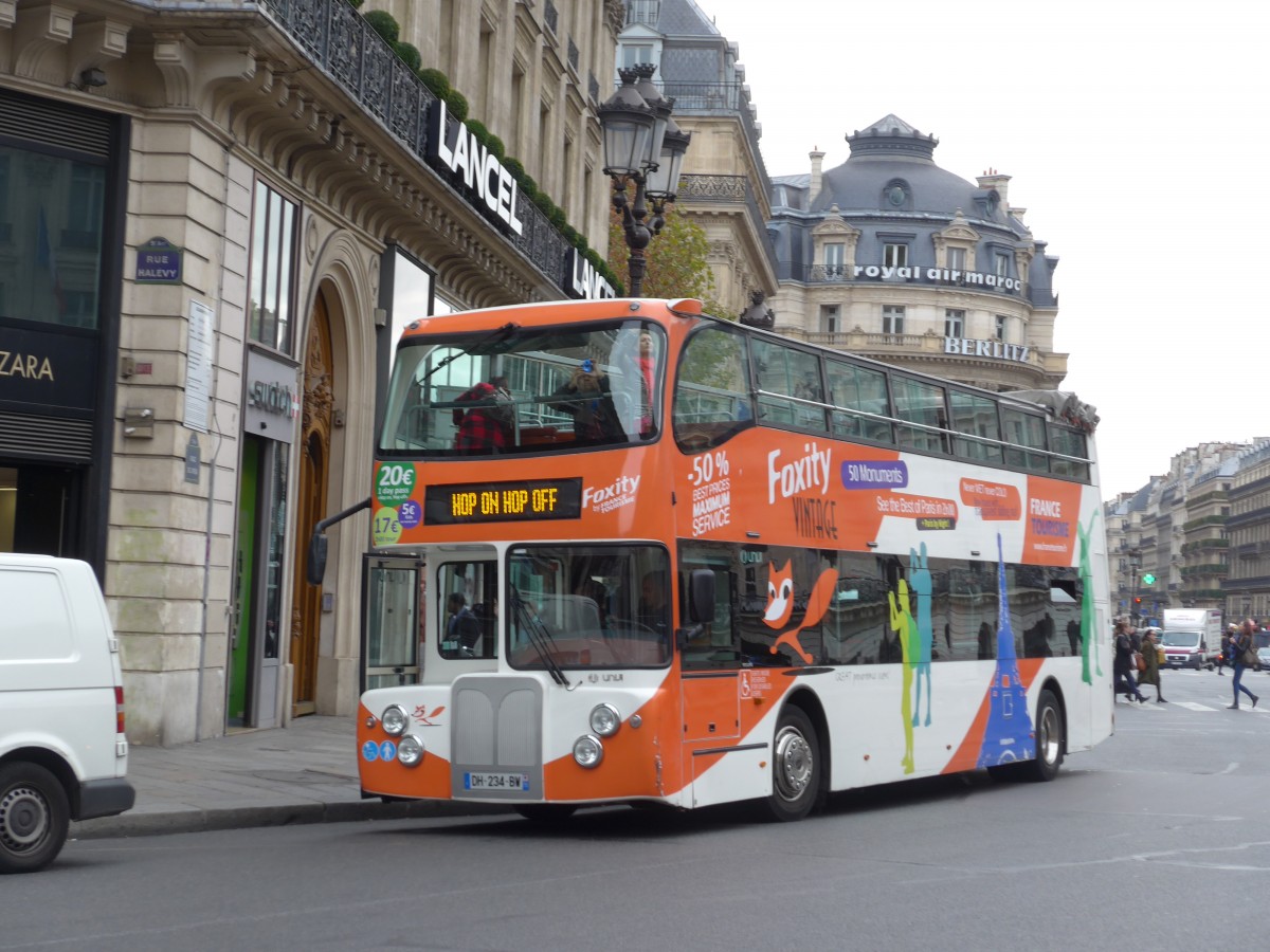 (166'959) - France Tourisme, Paris - DH 234 BW - Volvo/UNVI am 16. November 2015 in Paris, Opra