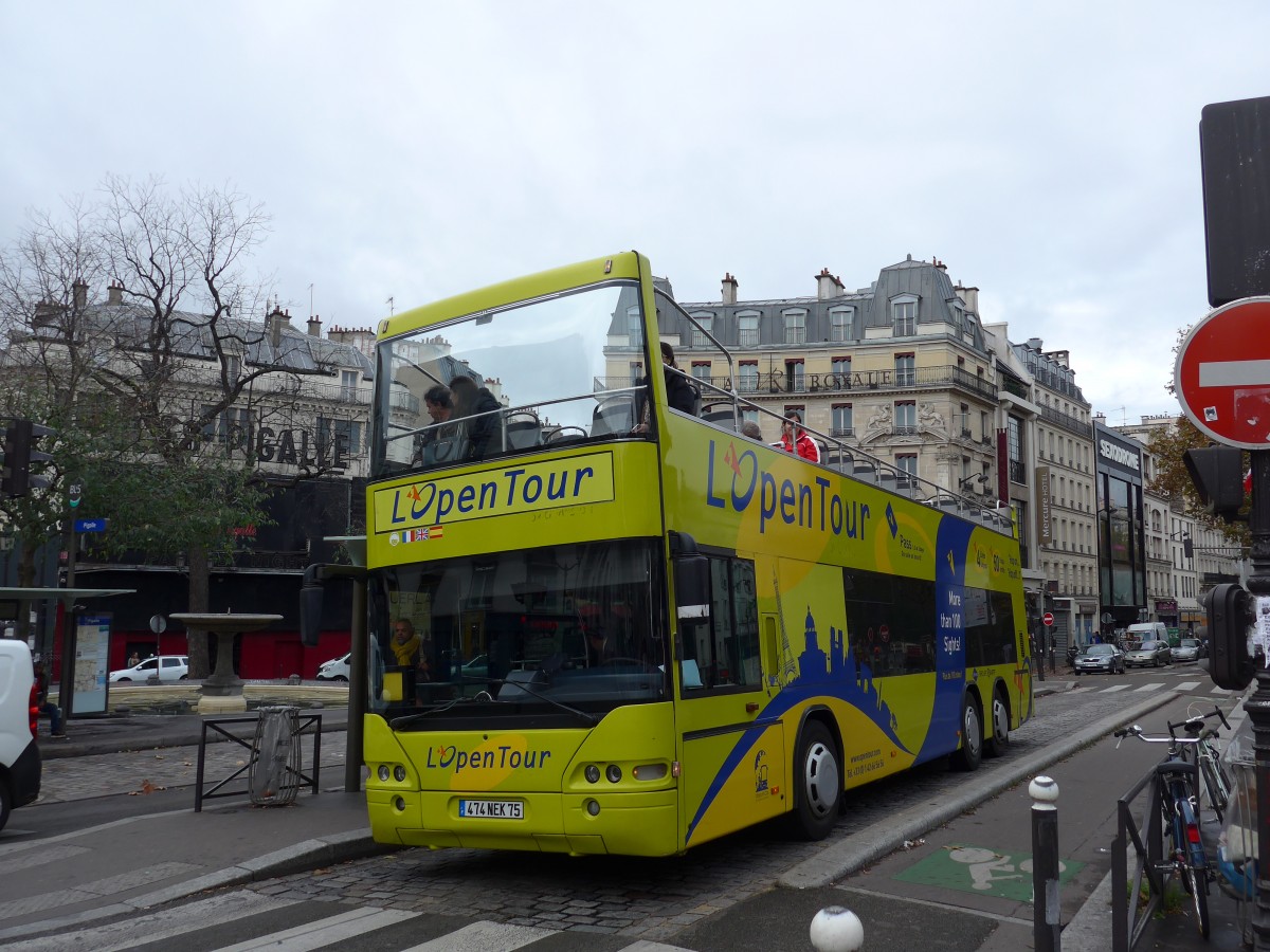 (167'107) - L'Open Tour, Paris - Nr. 19/474 NEK 75 - Neoplan am 17. November 2015 in Paris, Pigalle