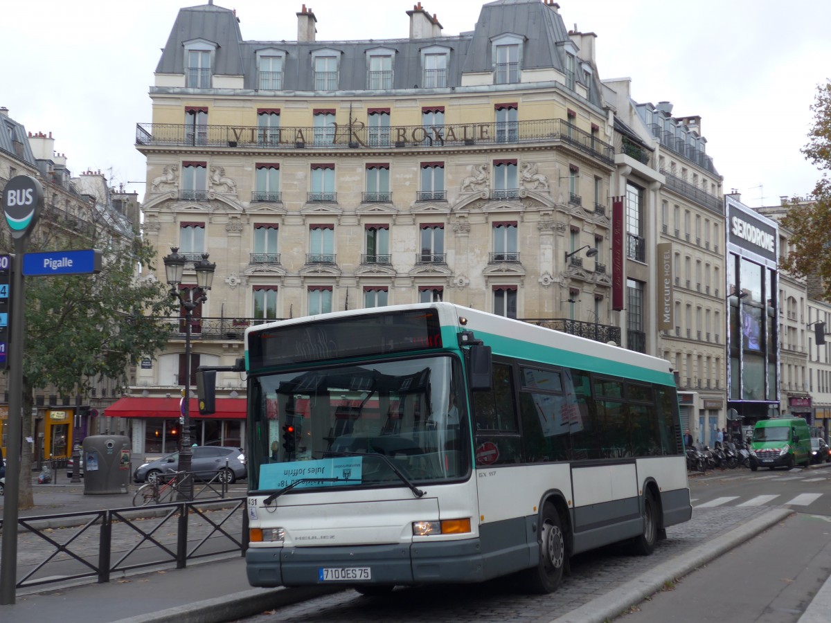 (167'115) - RATP Paris - Nr. 431/710 QES 75 - Heuliez am 17. November 2015 in Paris, Pigalle