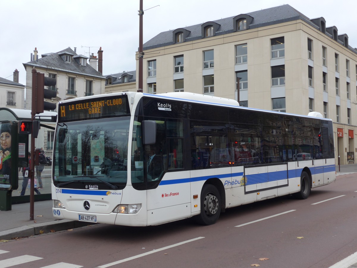 (167'202) - Keolis, Versailles - Nr. 314/AB 437 YF - Mercedes am 17. November 2015 in Versailles, Gare Rive Gauche
