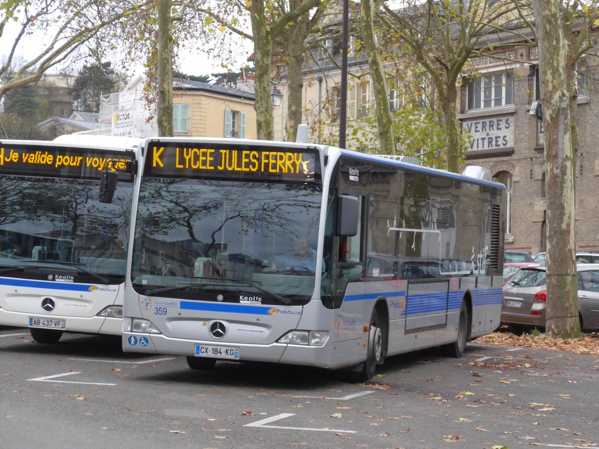 (167'216) - Keolis, Versailles - Nr. 359/CX 184 KG - Mercedes am 17. November 2015 in Versailles, Chteau