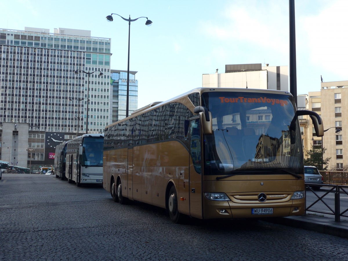 (167'341) - Aus Polen: Tour Trans Voyage - WU 94'906 - Mercedes am 18. November 2015 in Paris, Gare Montparnasse
