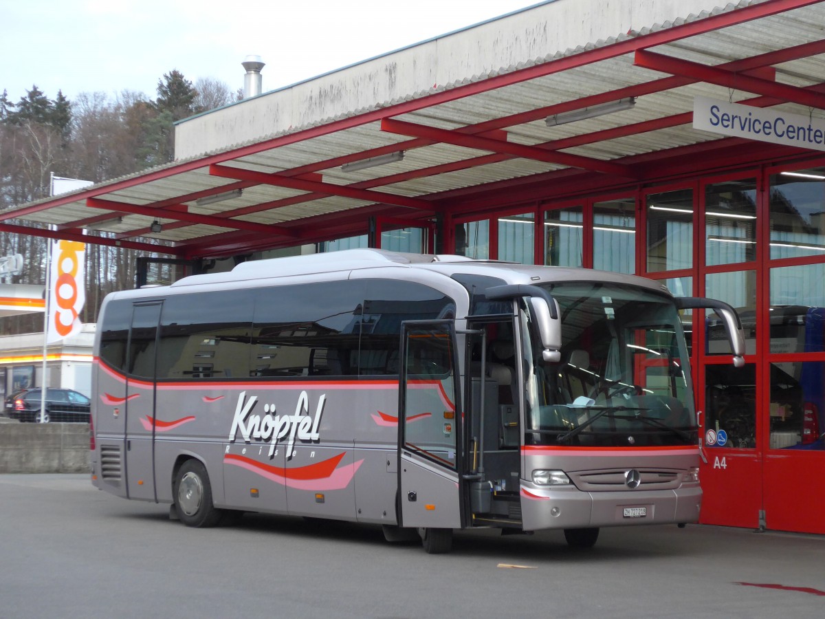 (167'446) - Knpfel, Dinhard - ZH 727'218 - Mercedes am 19. November 2015 in Kloten, EvoBus