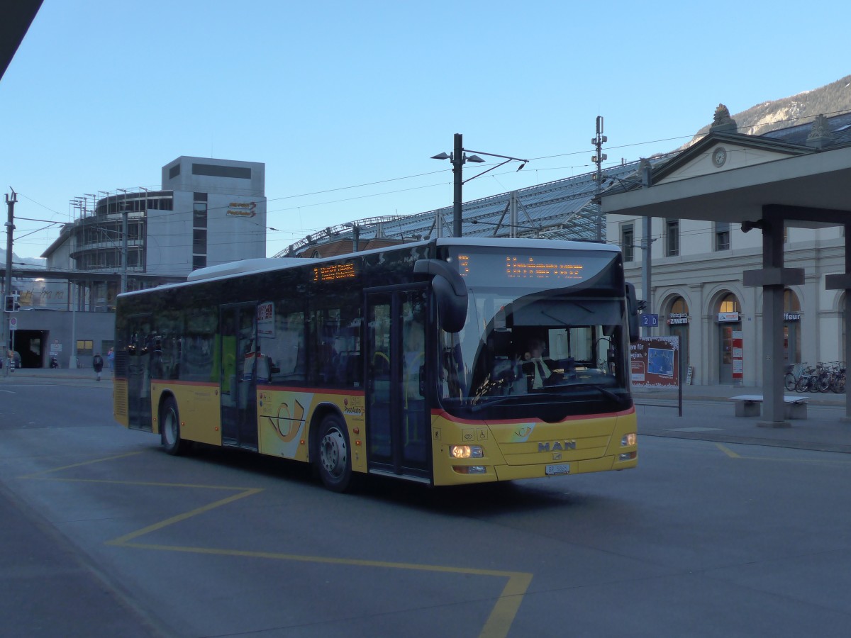 (167'618) - Dnser, Trimmis - GR 5865 - MAN am 5. Dezember 2015 beim Bahnhof Chur