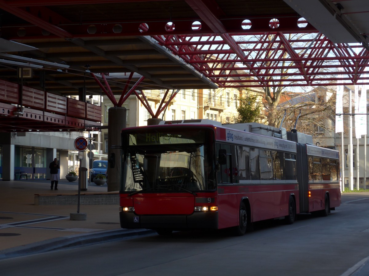 (167'748) - Bernmobil, Bern - Nr. 9 - NAW/Hess Gelenktrolleybus am 13. Dezember 2015 in Bern, Inselspital