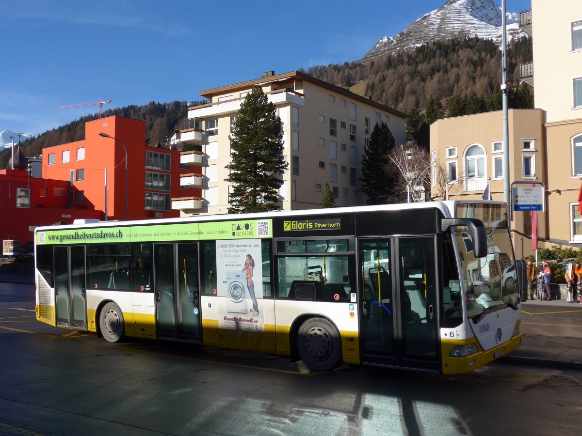 (167'798) - VBD Davos - Nr. 6/GR 53'473 - Mercedes am 19. Dezember 2015 beim Bahnhof Davos Dorf