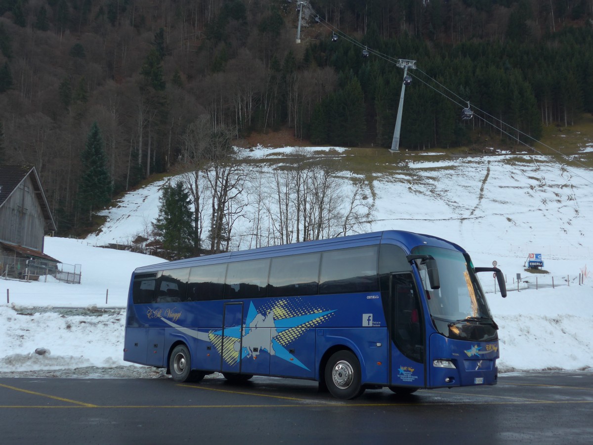 (167'892) - Aus Italien: E.R. Viaggi, Tivoli - EY-835 NC - Volvo am 25. Dezember 2015 in Engelberg, Titlisbahnen