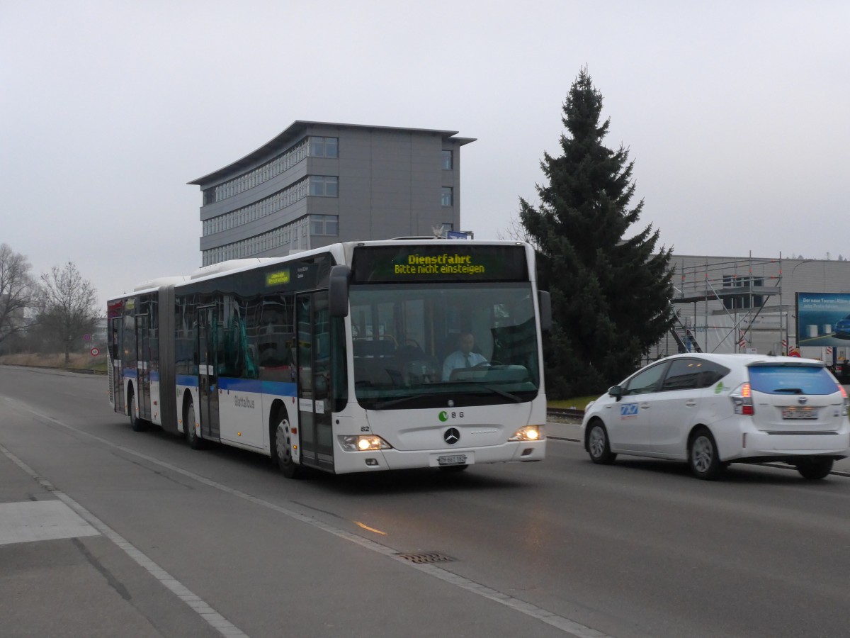 (168'159) - Welti-Furrer, Bassersdorf - Nr. 82/ZH 661'182 - Mercedes am 30. Dezember 2015 in Kloten, Oberfeld