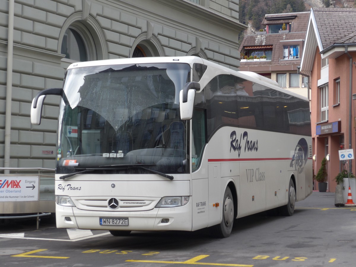 (168'573) - Aus Polen: Raf Trans, Warszawa - WN 8272E - Mercedes am 24. Januar 2016 in Interlaken, Hheweg