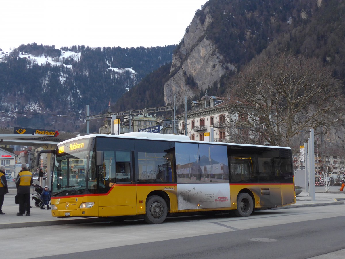 (168'576) - PostAuto Bern - BE 610'533 - Mercedes am 24. Januar 2016 beim Bahnhof Interlaken West
