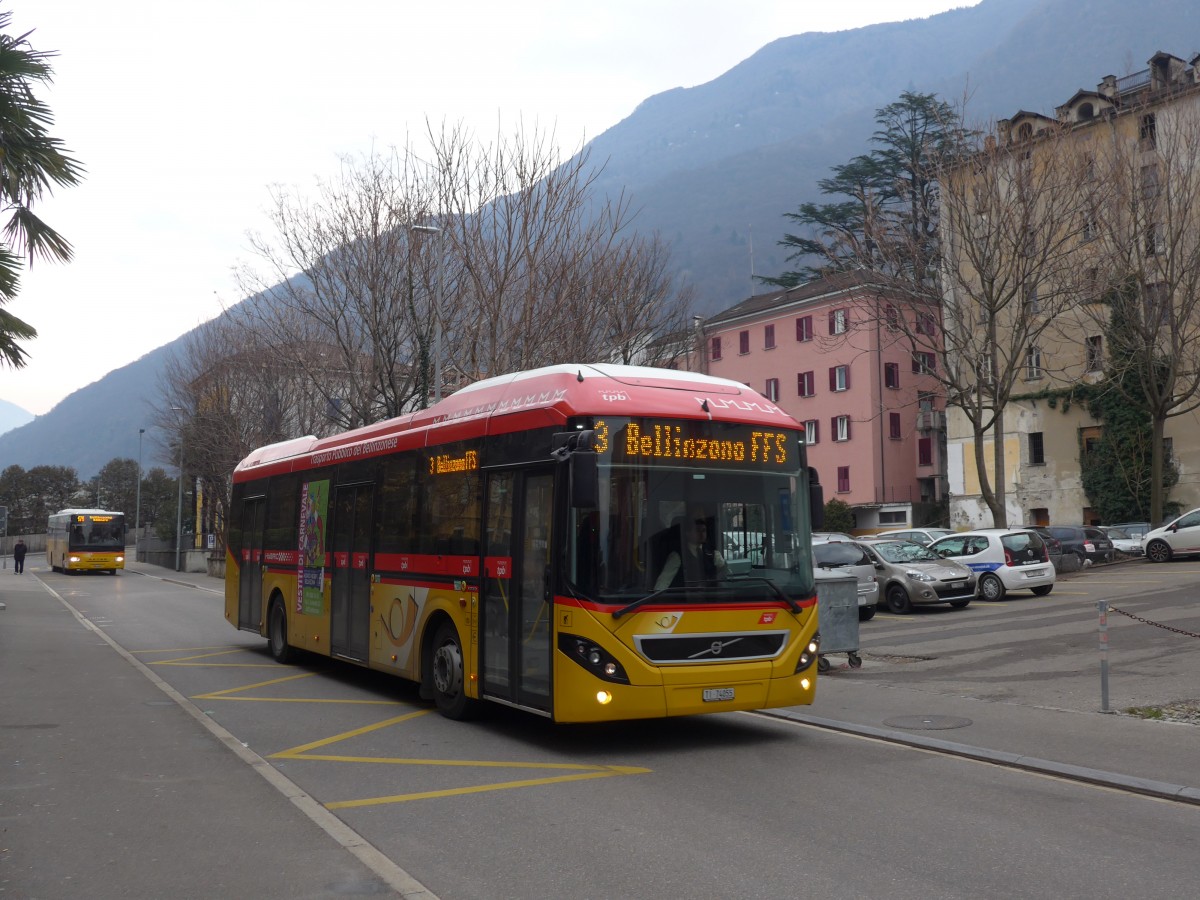 (168'673) - AutoPostale Ticino - TI 74'055 - Volvo am 6. Februar 2016 in Bellinzona, Fermata provvisoria