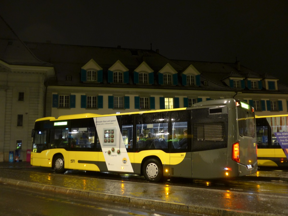 (168'722) - STI Thun - Nr. 174/BE 752'174 - Mercedes am 12. Februar 2016 beim Bahnhof Thun