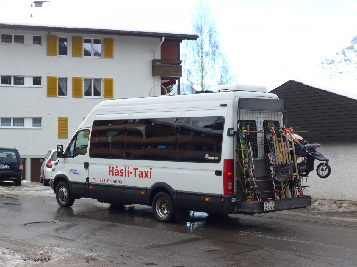 (168'801) - Schaad, Wasserwendi - BE 159'143 - Irisbus am 21. Februar 2016 in Wasserwendi-Hasliberg, Dorf