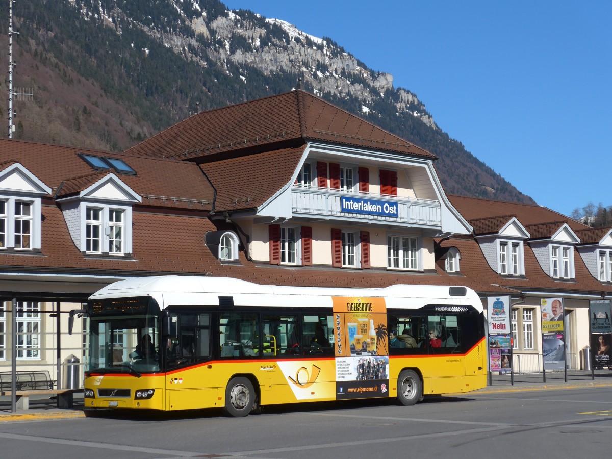 (168'837) - PostAuto Bern - BE 610'543 - Volvo am 21. Februar 2016 beim Bahnhof Interlaken Ost
