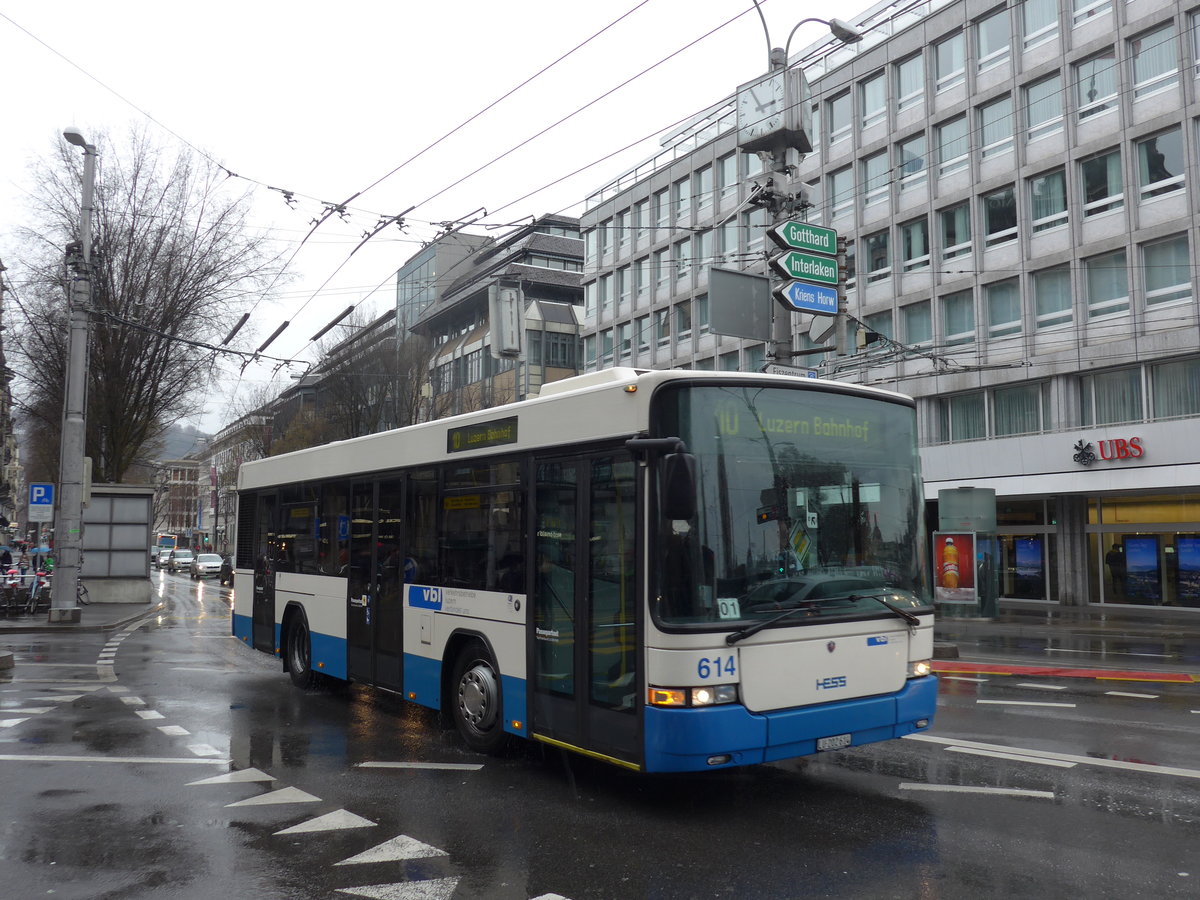 (169'470) - VBL Luzern - Nr. 614/LU 202'614 - Scania/Hess am 25. Mrz 2016 beim Bahnhof Luzern
