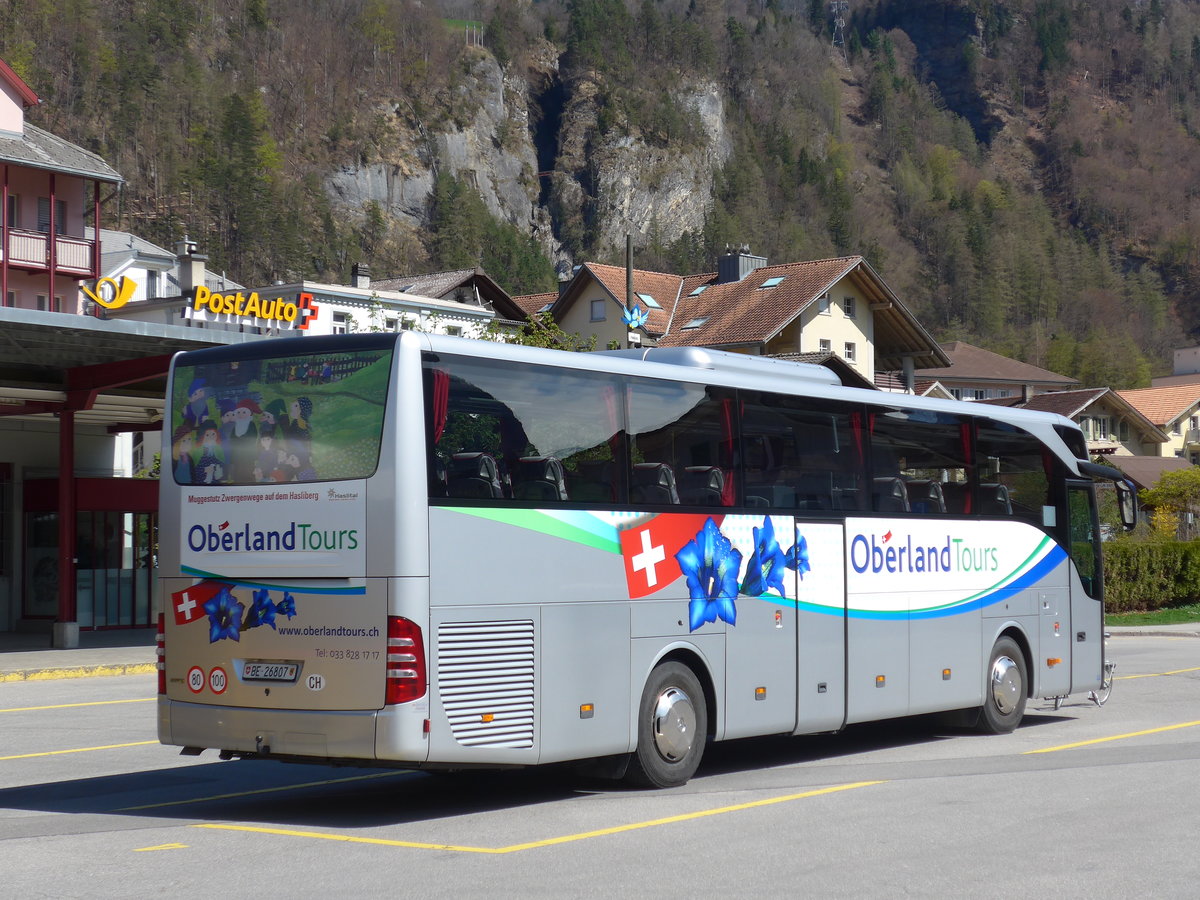 (169'844) - Oberland Tours, Grindelwald - Nr. 44/BE 26'807 - Mercedes am 11. April 2016 in Meiringen, Postautostation
