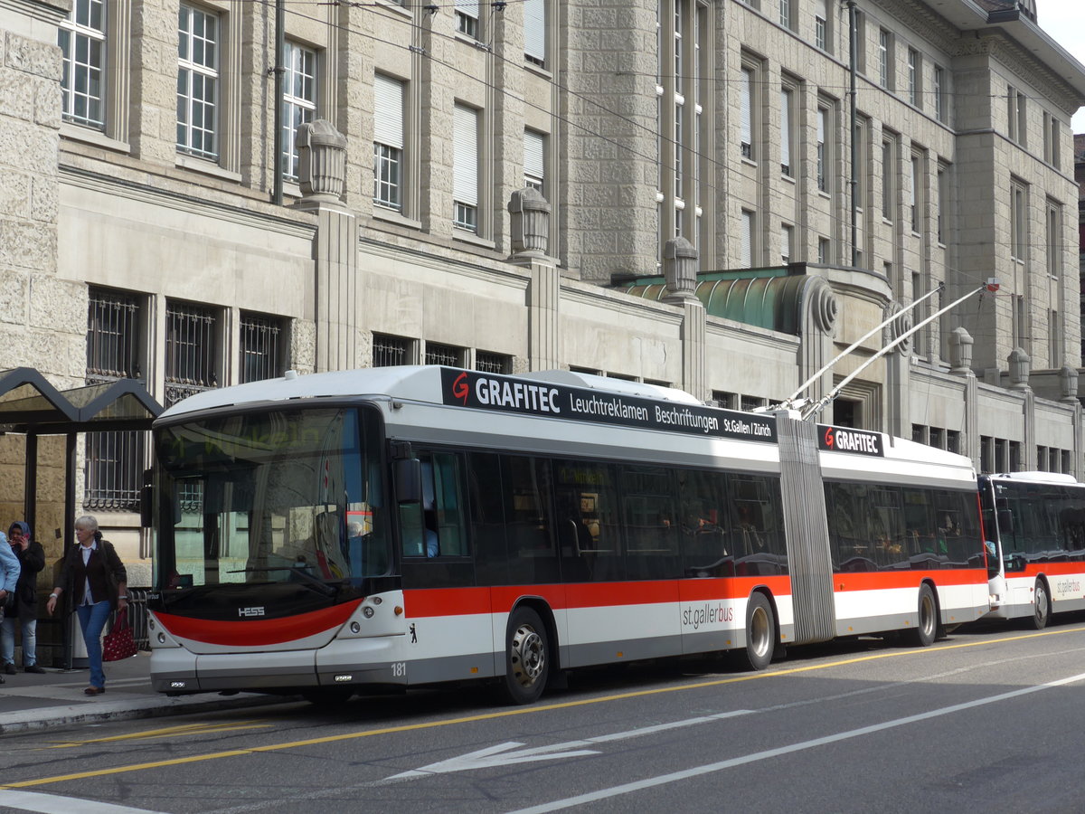 (169'880) - St. Gallerbus, St. Gallen - Nr. 181 - Hess/Hess Gelenktrolleybus am 12. April 2016 beim Bahnhof St. Gallen (prov. Haltestelle)