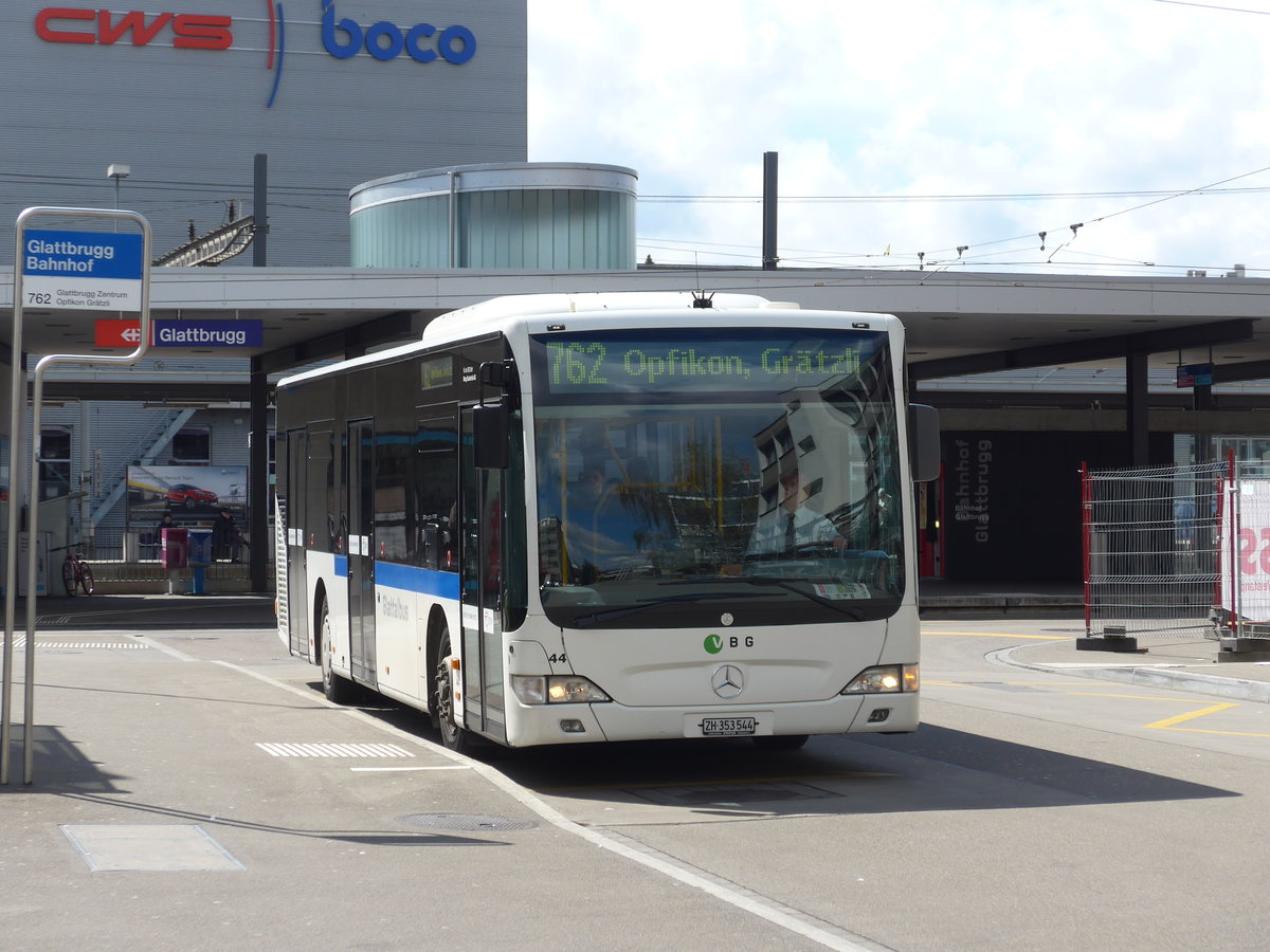 (170'024) - Maag, Kloten - Nr. 44/ZH 353'544 - Mercedes (ex Vorfhrfahrzeug) am 14. April 2016 beim Bahnhof Glattbrugg