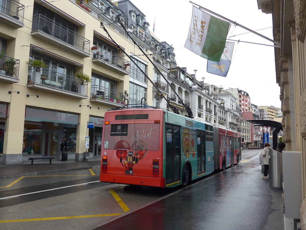(170'161) - VMCV Clarens - Nr. 4 - Van Hool Gelenktrolleybus am 18. April 2016 in Montreux, Escaliers de la Gare